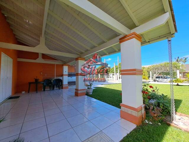 #1157 - Casa para Venda em Imbé - RS