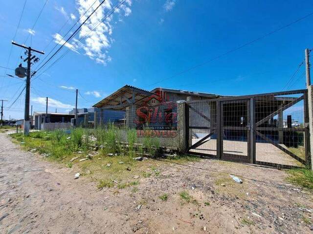#C101 - Casa para Venda em Imbé - RS - 2