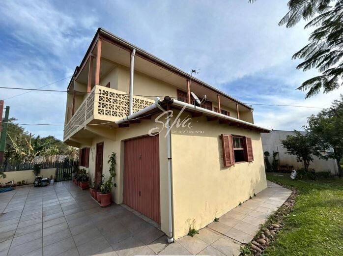Casa, 5 quartos, 195 m² - Foto 1