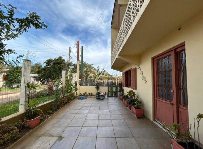 Casa, 5 quartos, 195 m² - Foto 2