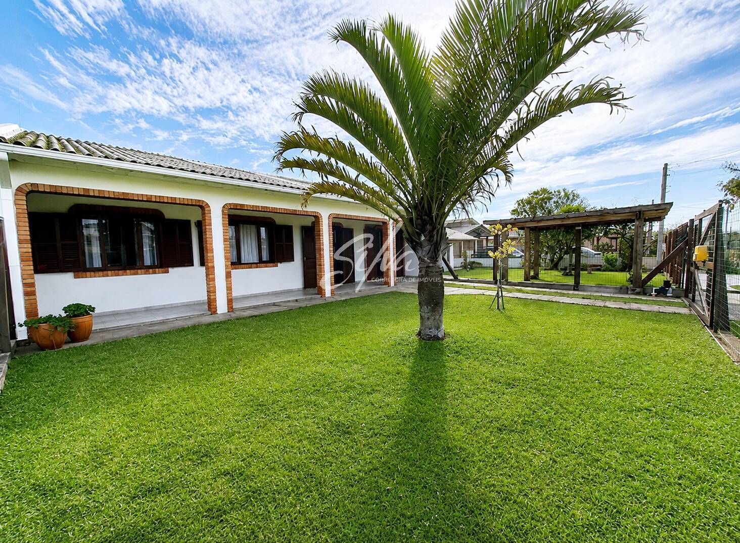 Casa, 3 quartos, 122 m² - Foto 1